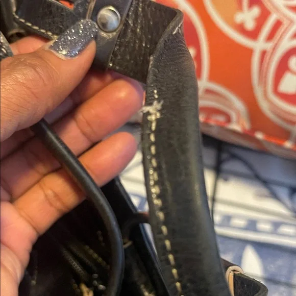 Kenneth Cole Black Leather Tote Bag - Picture 6 of 9